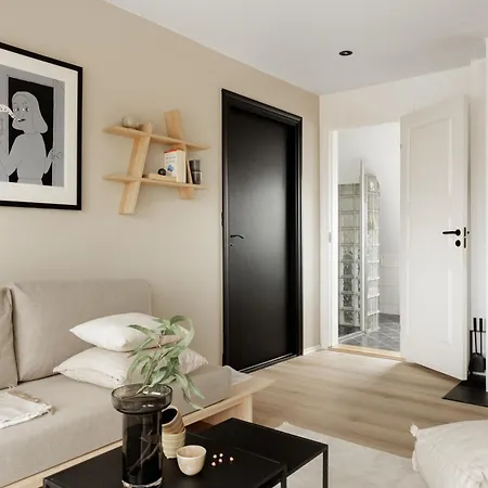 Relaxed With A View * برغن